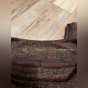 White House Black Market Runway Leggings